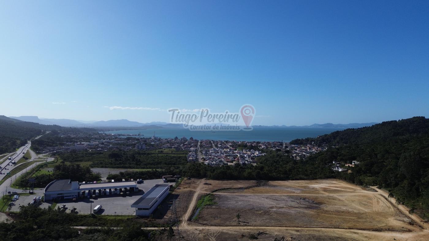 Sítio à venda com 3 quartos, 9659m² - Foto 40