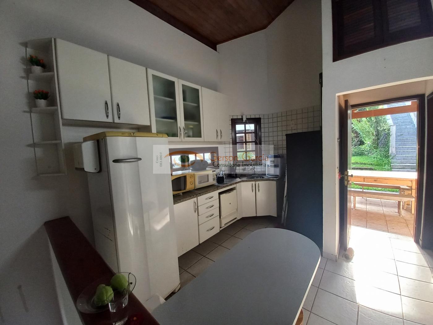 Casa de Condomínio para alugar com 3 quartos, 370m² - Foto 47