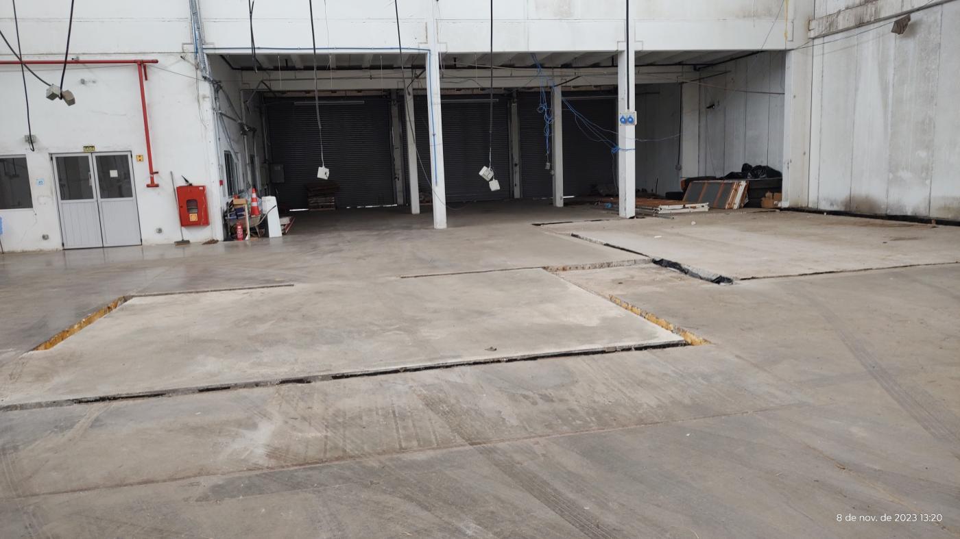 Depósito-Galpão-Armazém para alugar, 1650m² - Foto 11