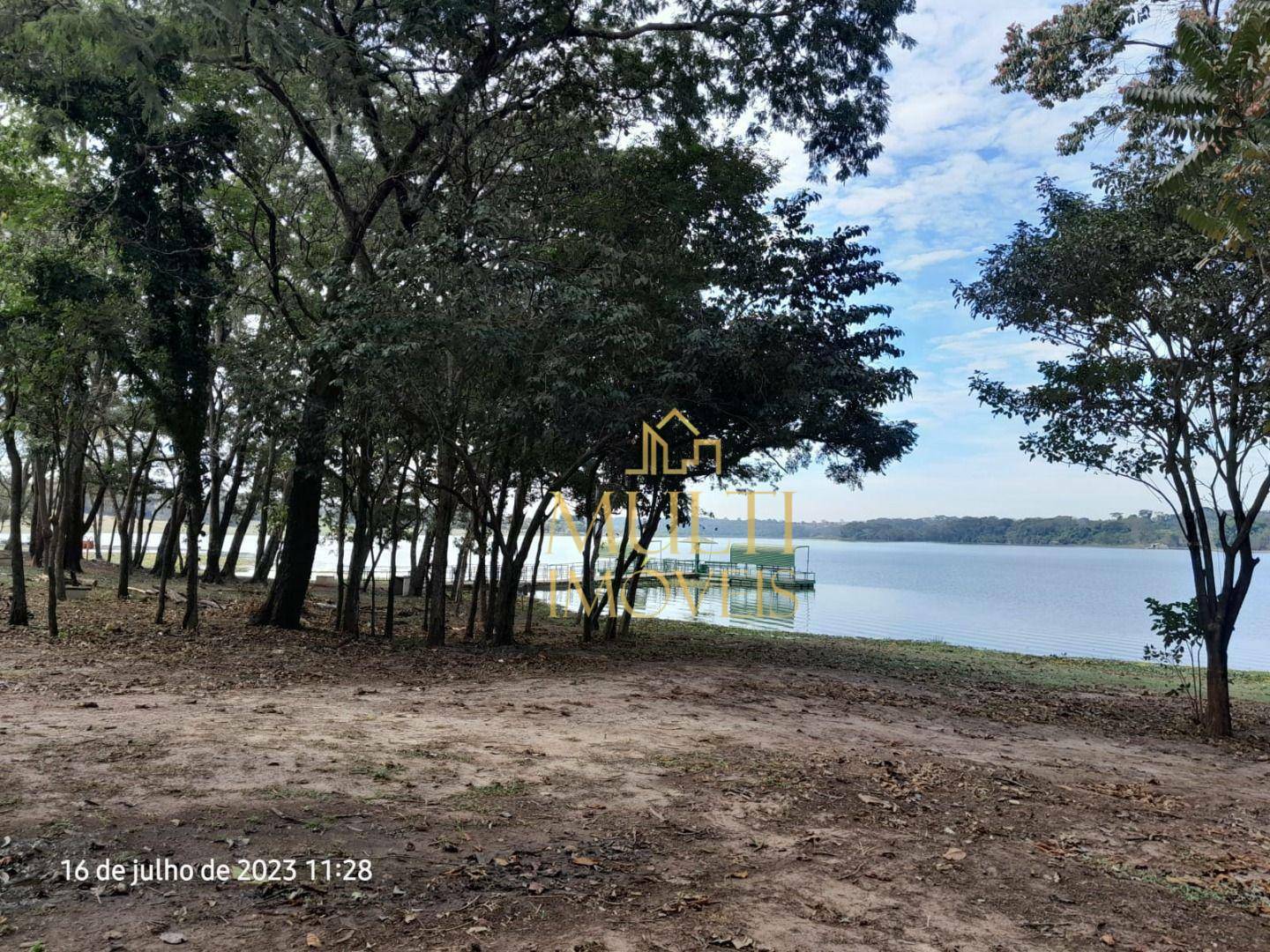 Chácara à venda com 3 quartos, 242m² - Foto 5