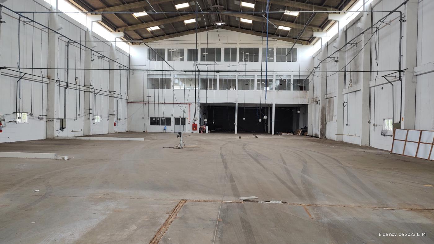 Depósito-Galpão-Armazém para alugar, 1650m² - Foto 2