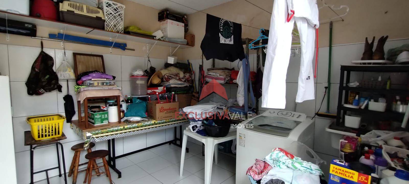 Casa à venda com 5 quartos, 290m² - Foto 18