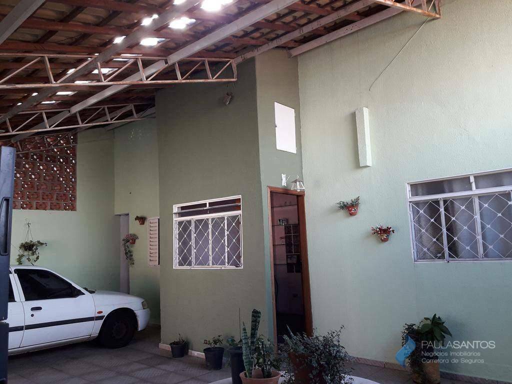 Casa à venda com 3 quartos, 175m² - Foto 2