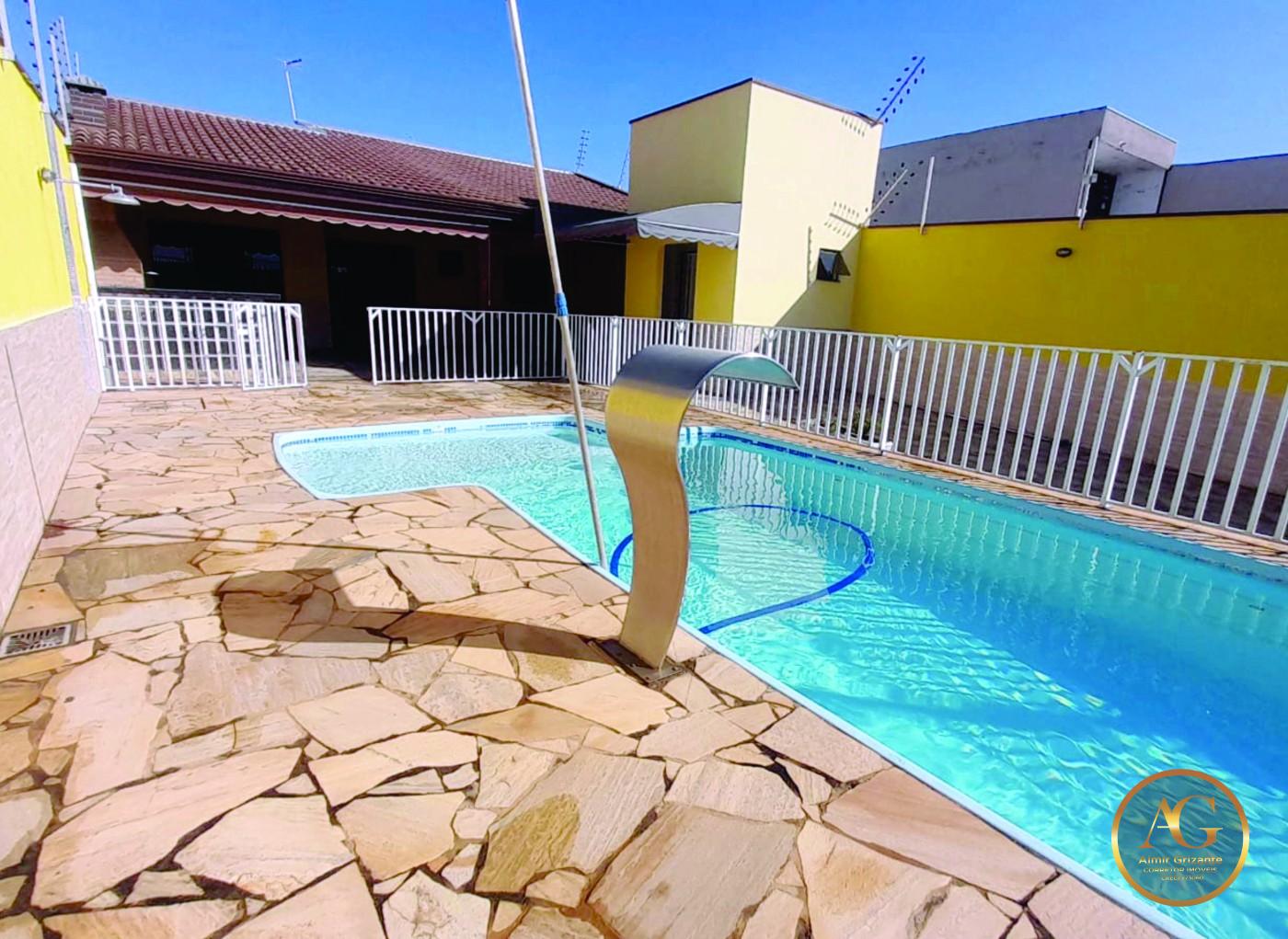 Casa à venda com 1 quarto, 250m² - Foto 1
