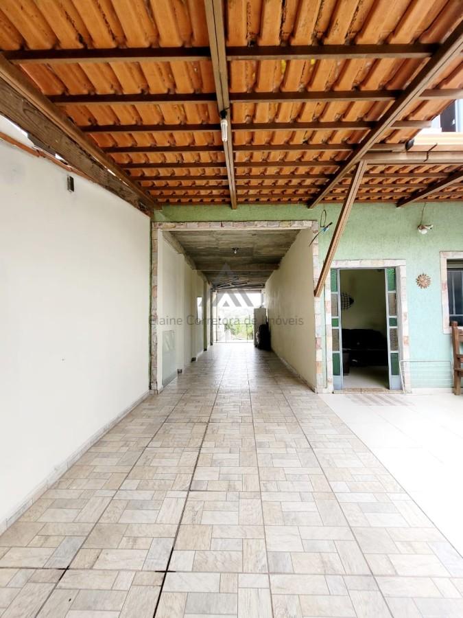 Casa à venda com 3 quartos, 330m² - Foto 3