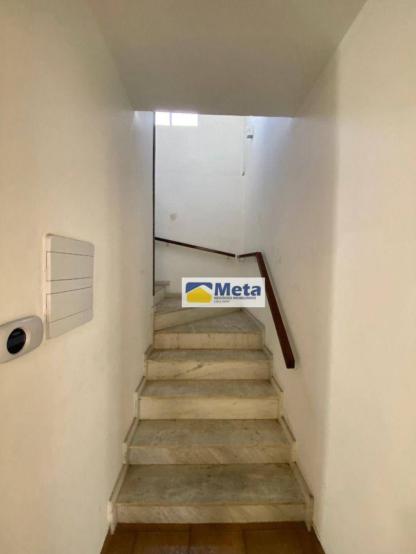 Casa à venda e aluguel com 3 quartos, 253m² - Foto 10