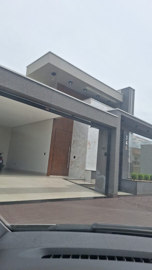 Casa à venda com 3 quartos, 350m² - Foto 1