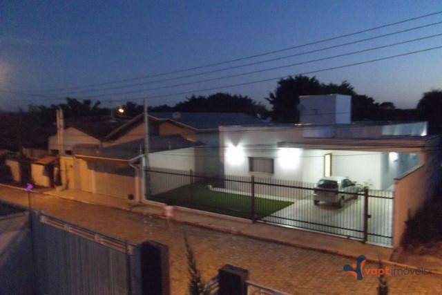 Casa de Condomínio à venda com 5 quartos, 210m² - Foto 1