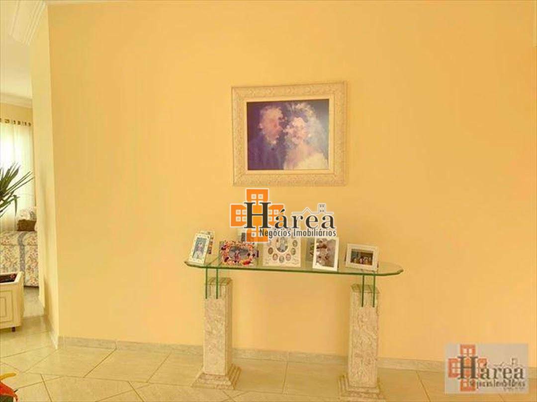 Casa para alugar com 3 quartos, 300m² - Foto 25