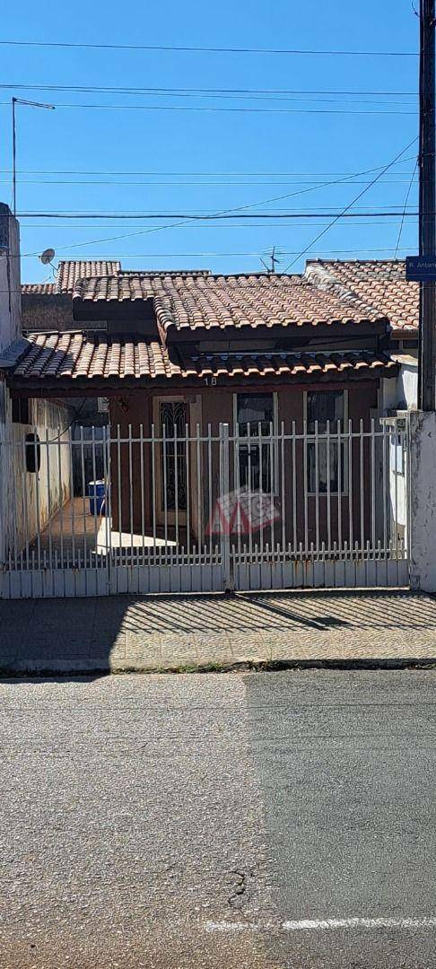 Casa à venda com 2 quartos, 76m² - Foto 1