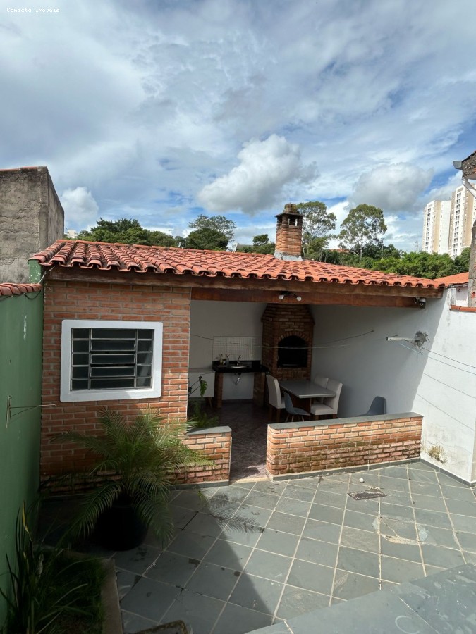 Casa à venda com 2 quartos, 70m² - Foto 12