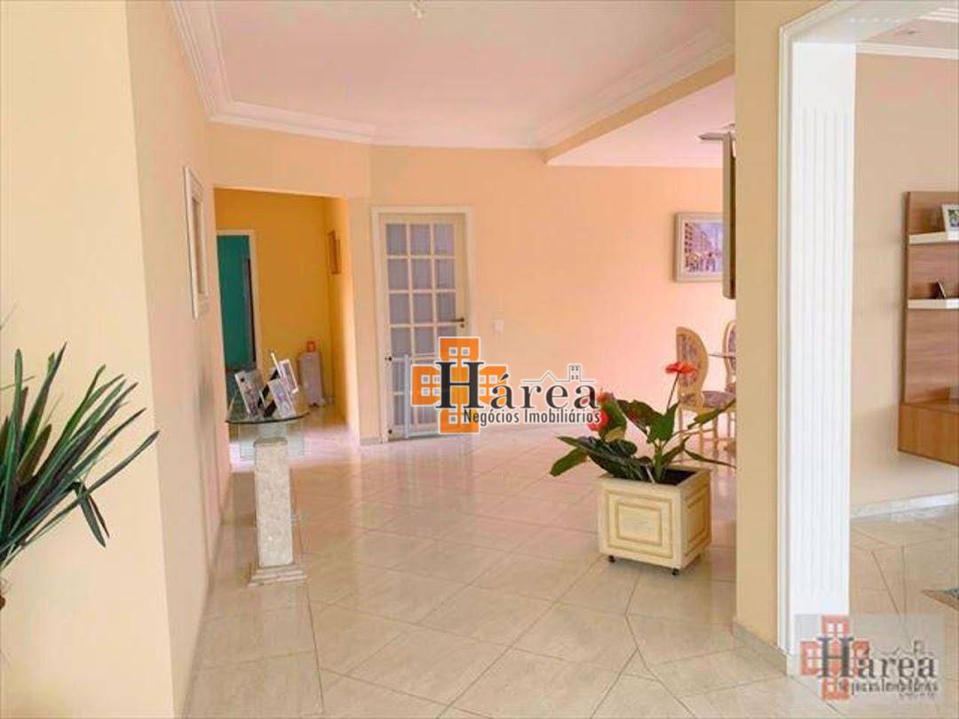 Casa para alugar com 3 quartos, 300m² - Foto 18