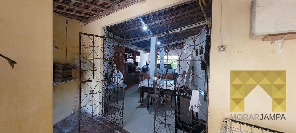 Casa à venda com 4 quartos, 250m² - Foto 8