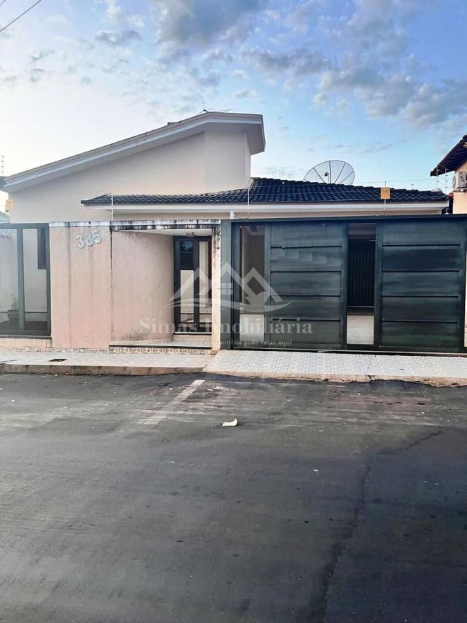 Casa à venda com 3 quartos, 348m² - Foto 1