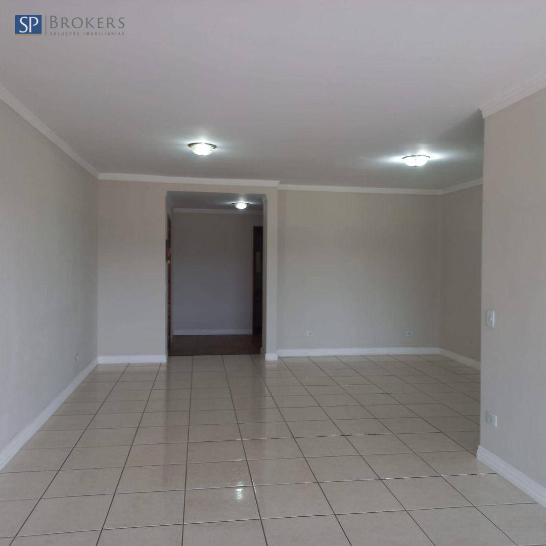 Apartamento para alugar com 3 quartos, 185m² - Foto 2