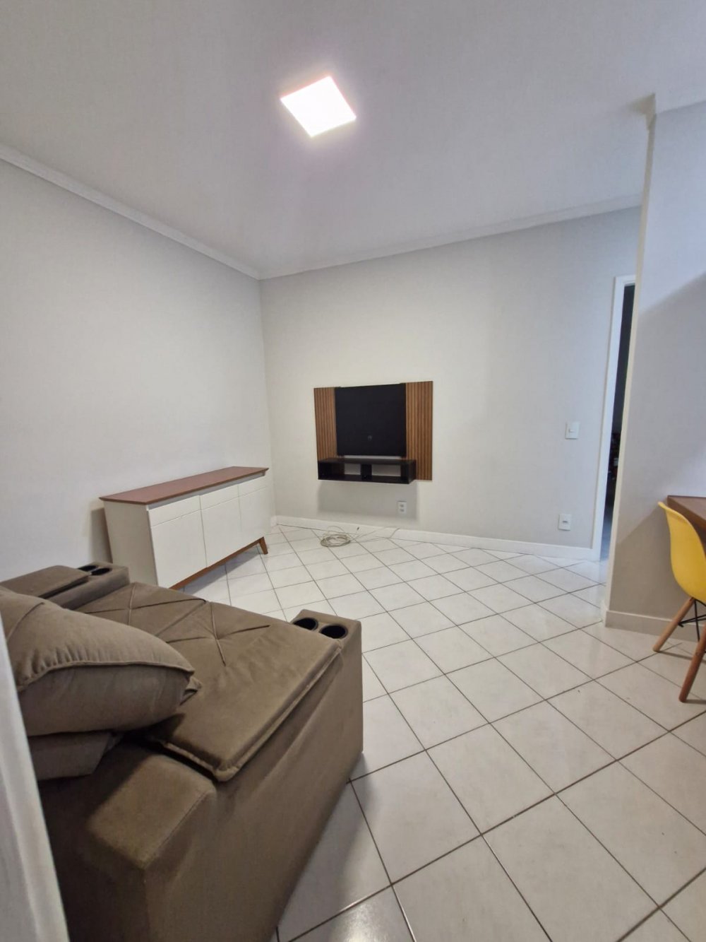 Apartamento para alugar com 1 quarto, 350m² - Foto 4