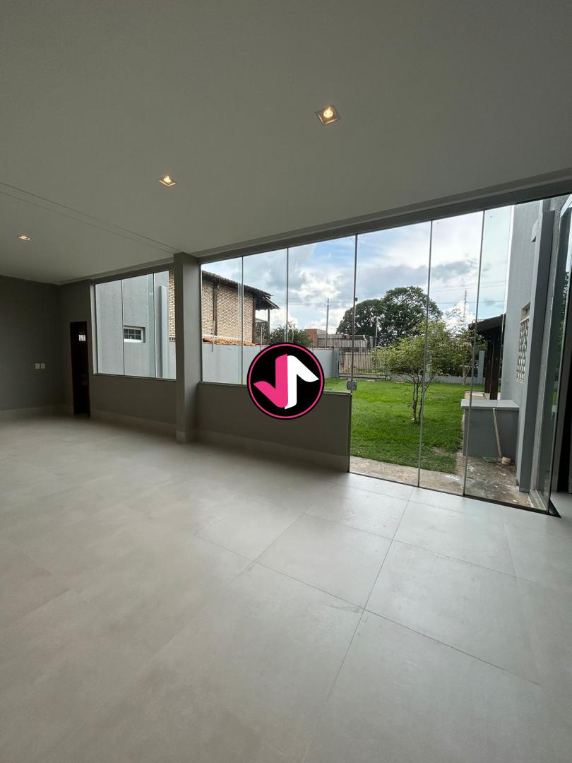 Casa à venda com 3 quartos, 210m² - Foto 3