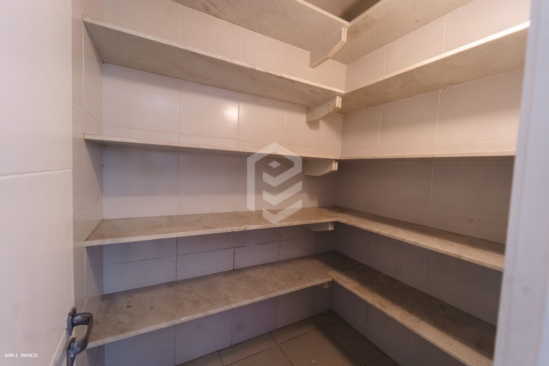 Casa à venda com 5 quartos, 380m² - Foto 25