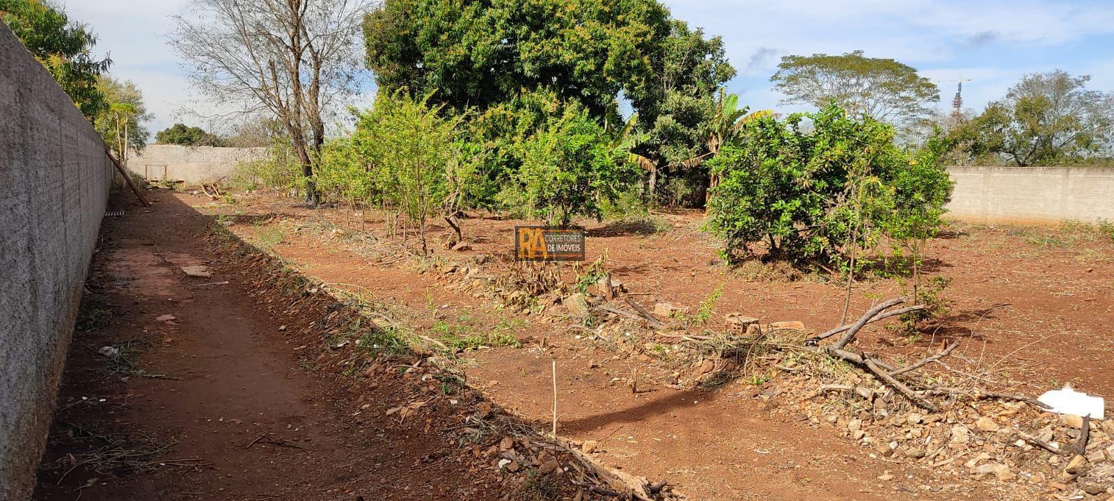 Terreno à venda, 1211m² - Foto 12