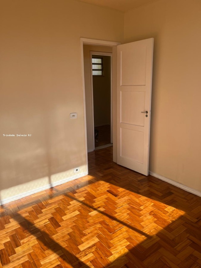 Apartamento à venda com 3 quartos, 95m² - Foto 10