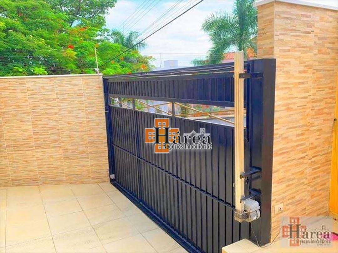 Casa para alugar com 3 quartos, 300m² - Foto 1