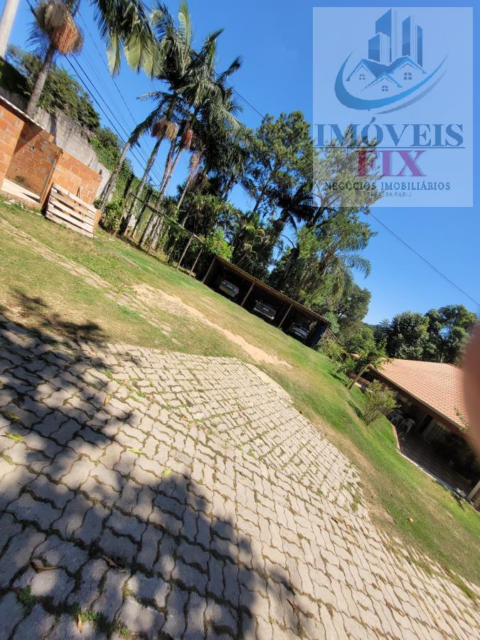 Chácara à venda com 3 quartos, 200m² - Foto 1