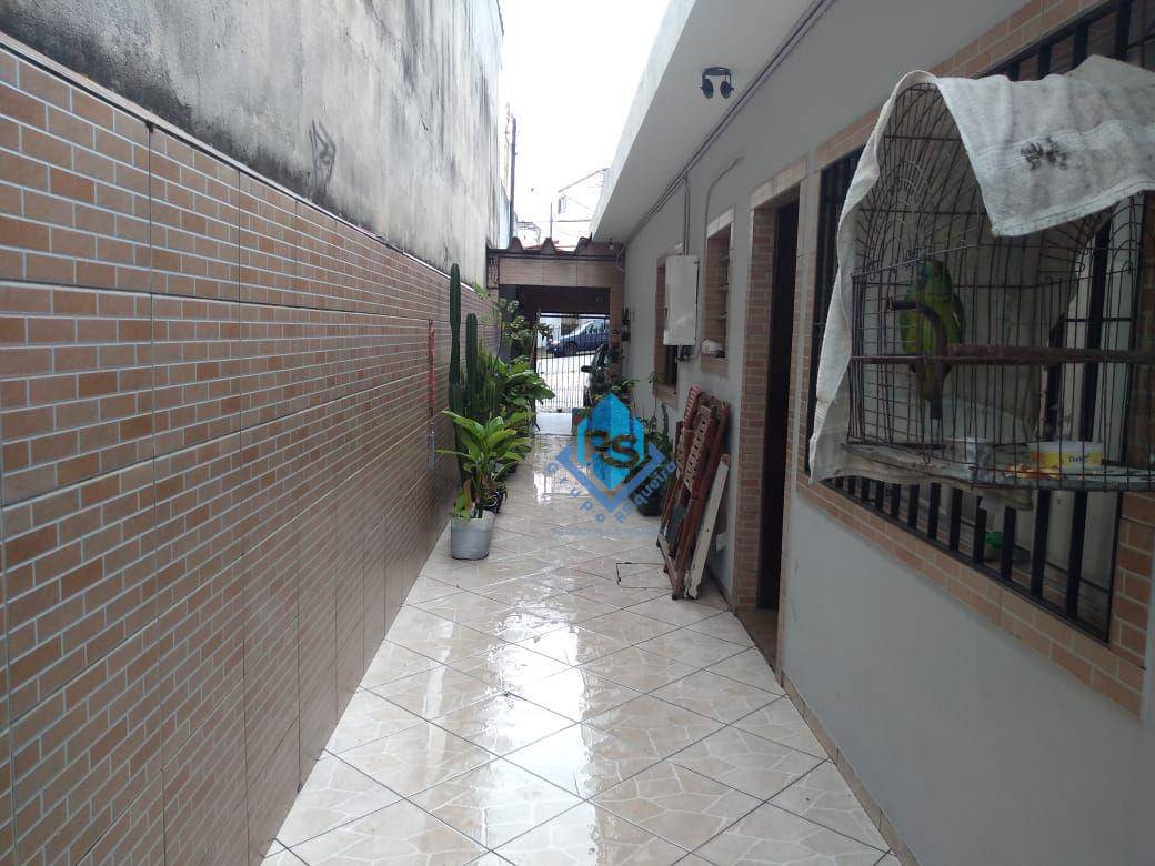 Casa à venda com 3 quartos, 200m² - Foto 1