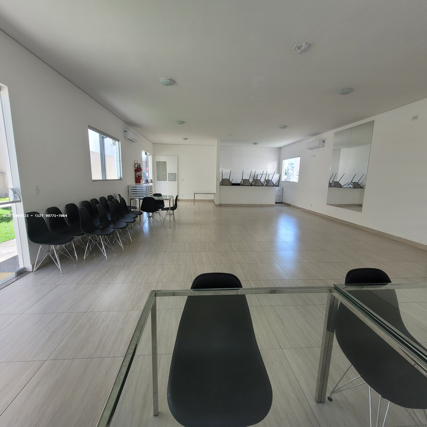 Apartamento à venda com 2 quartos, 42m² - Foto 17