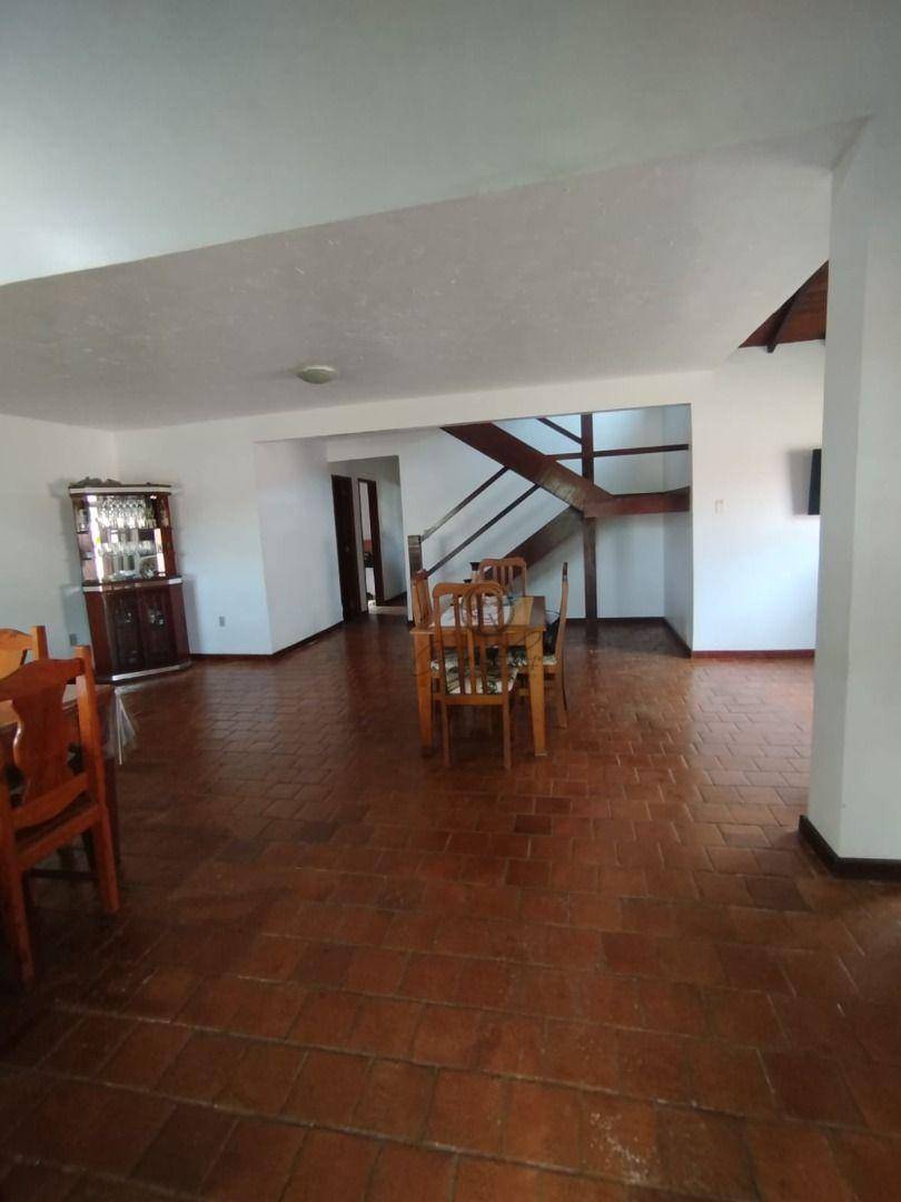 Casa de Condomínio à venda com 5 quartos, 217m² - Foto 8
