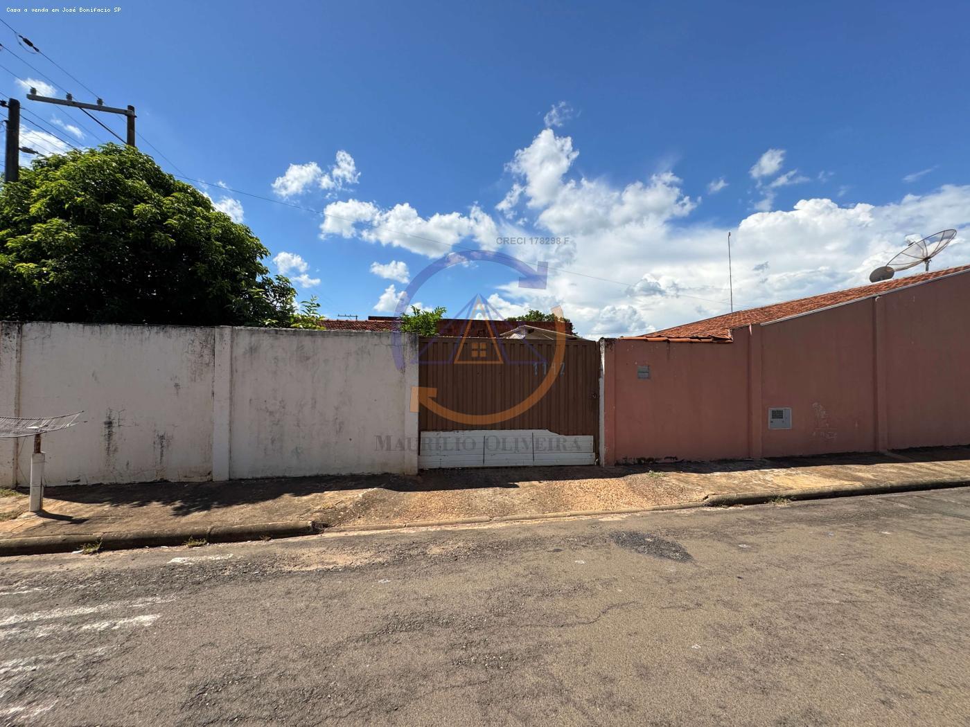 Casa à venda com 2 quartos, 219m² - Foto 2