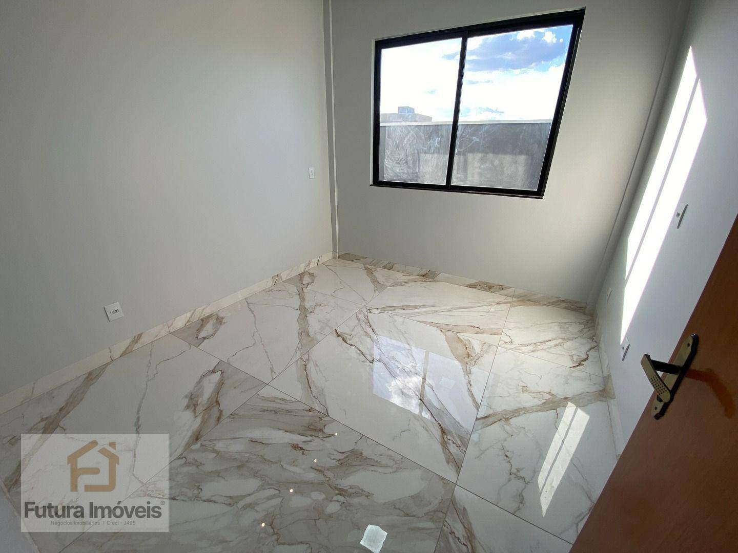 Casa à venda com 4 quartos, 209m² - Foto 13