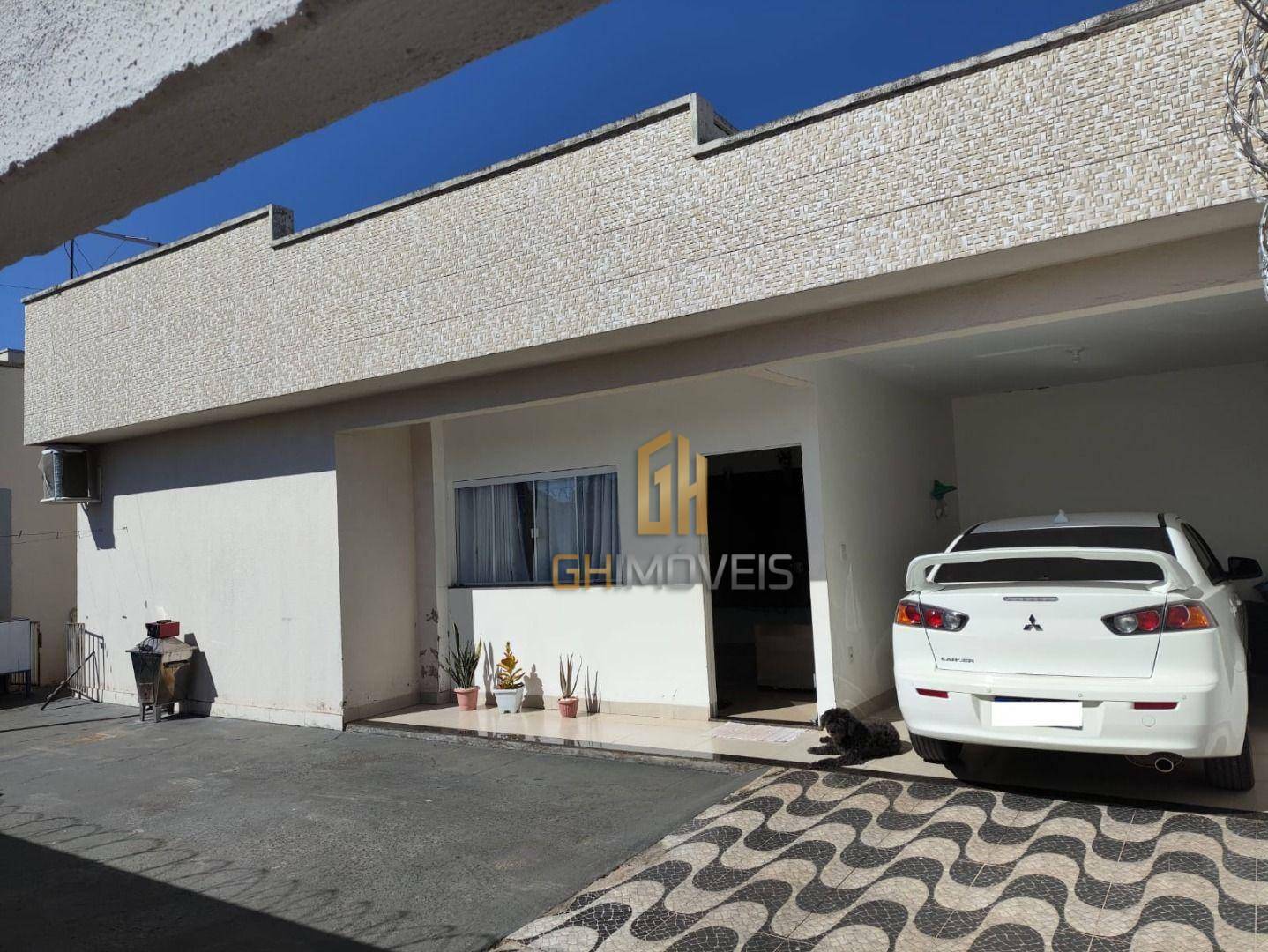 Casa à venda com 3 quartos, 104m² - Foto 1