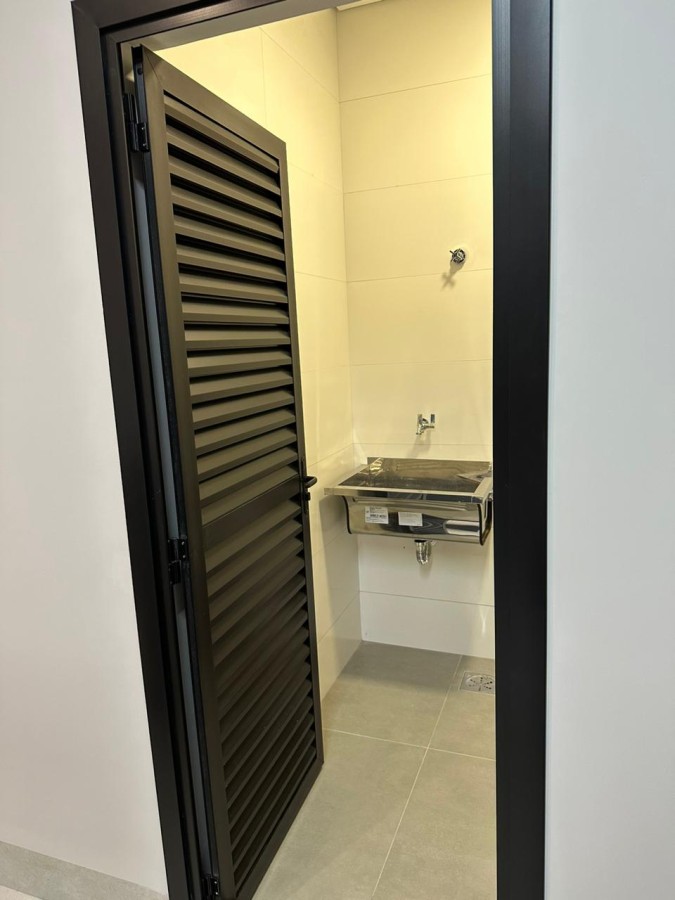 Casa de Condomínio à venda com 3 quartos, 250m² - Foto 18