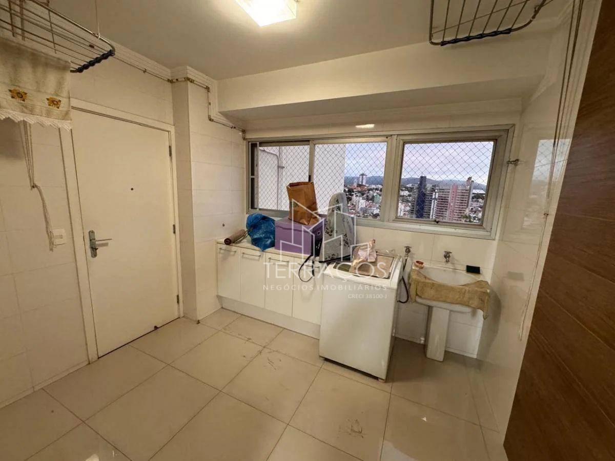 Apartamento para alugar com 3 quartos, 165m² - Foto 6