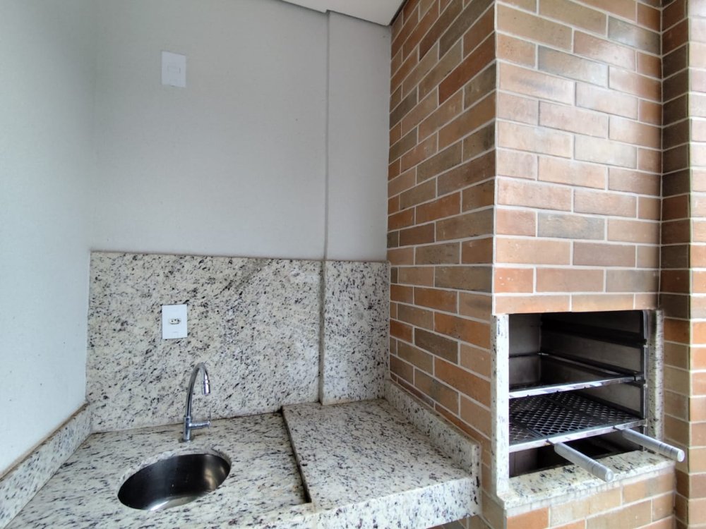 Apartamento para alugar com 2 quartos, 70m² - Foto 17