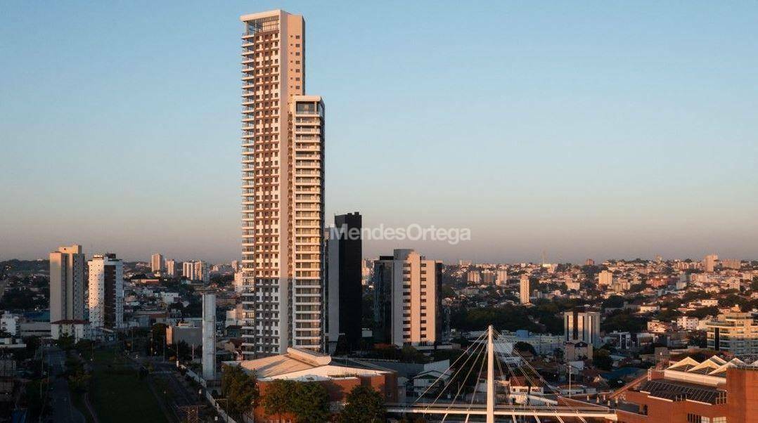 Apartamento à venda com 3 quartos, 151m² - Foto 1