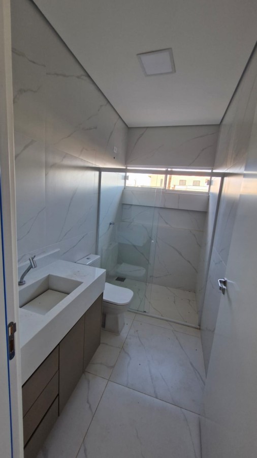 Casa de Condomínio para alugar com 3 quartos, 220m² - Foto 14