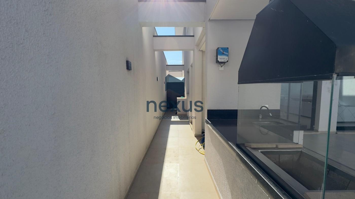 Casa à venda com 3 quartos, 250m² - Foto 4