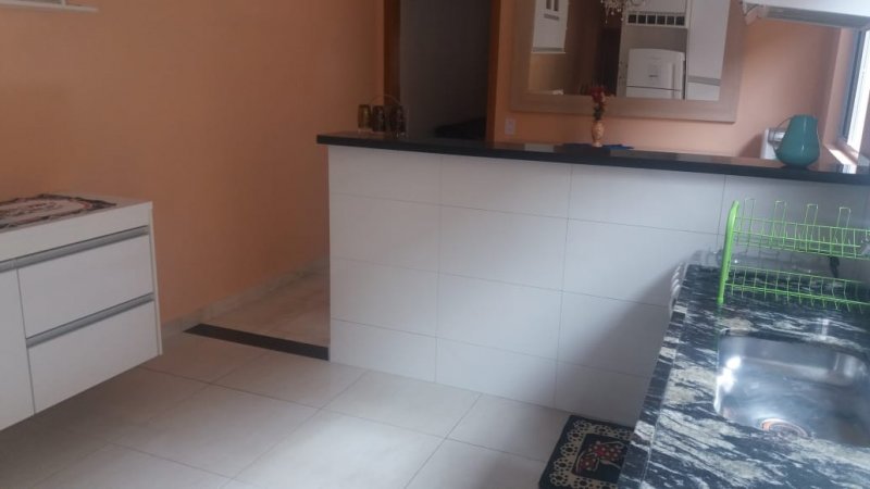 Casa à venda com 2 quartos, 55m² - Foto 26