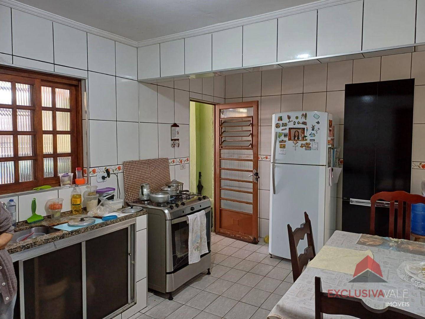 Casa à venda com 3 quartos, 60m² - Foto 8