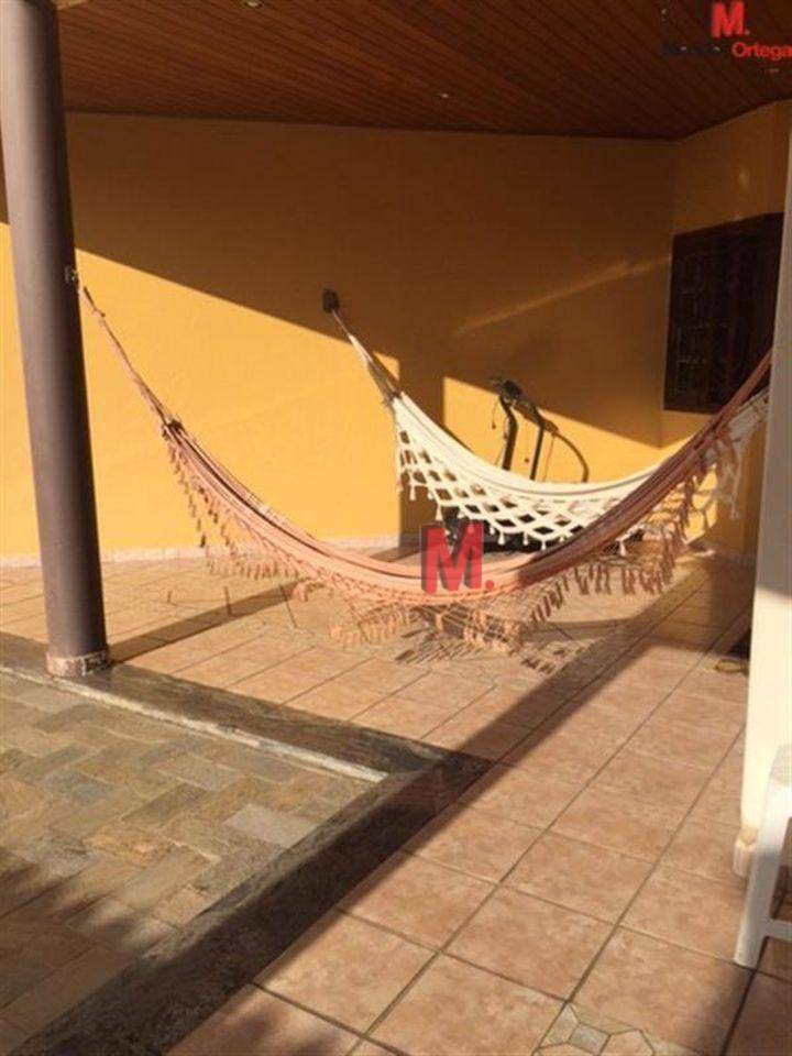 Casa à venda e aluguel com 3 quartos, 460m² - Foto 35