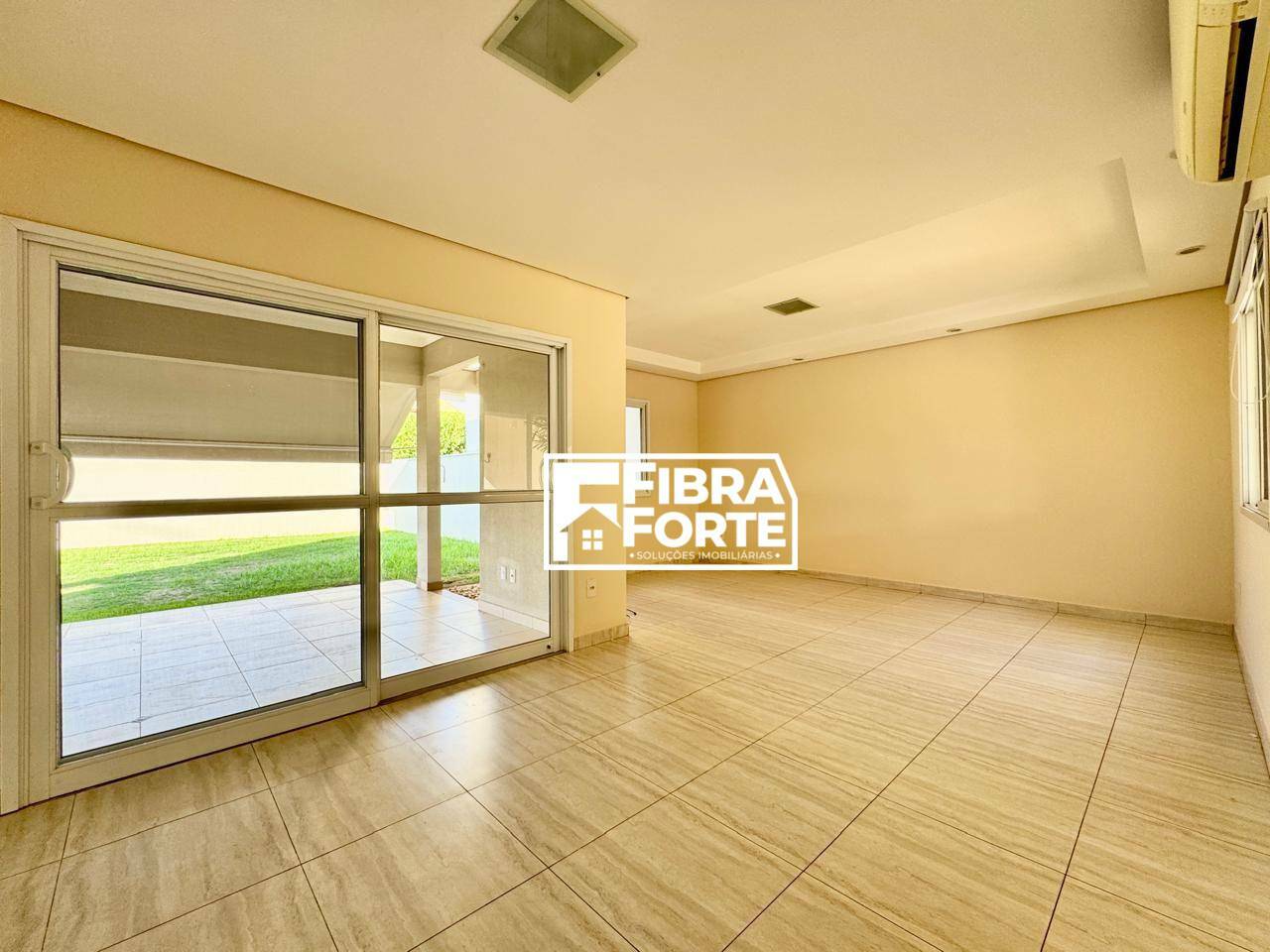 Casa de Condomínio à venda com 3 quartos, 220m² - Foto 4