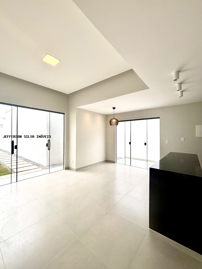 Casa à venda com 2 quartos, 70m² - Foto 8