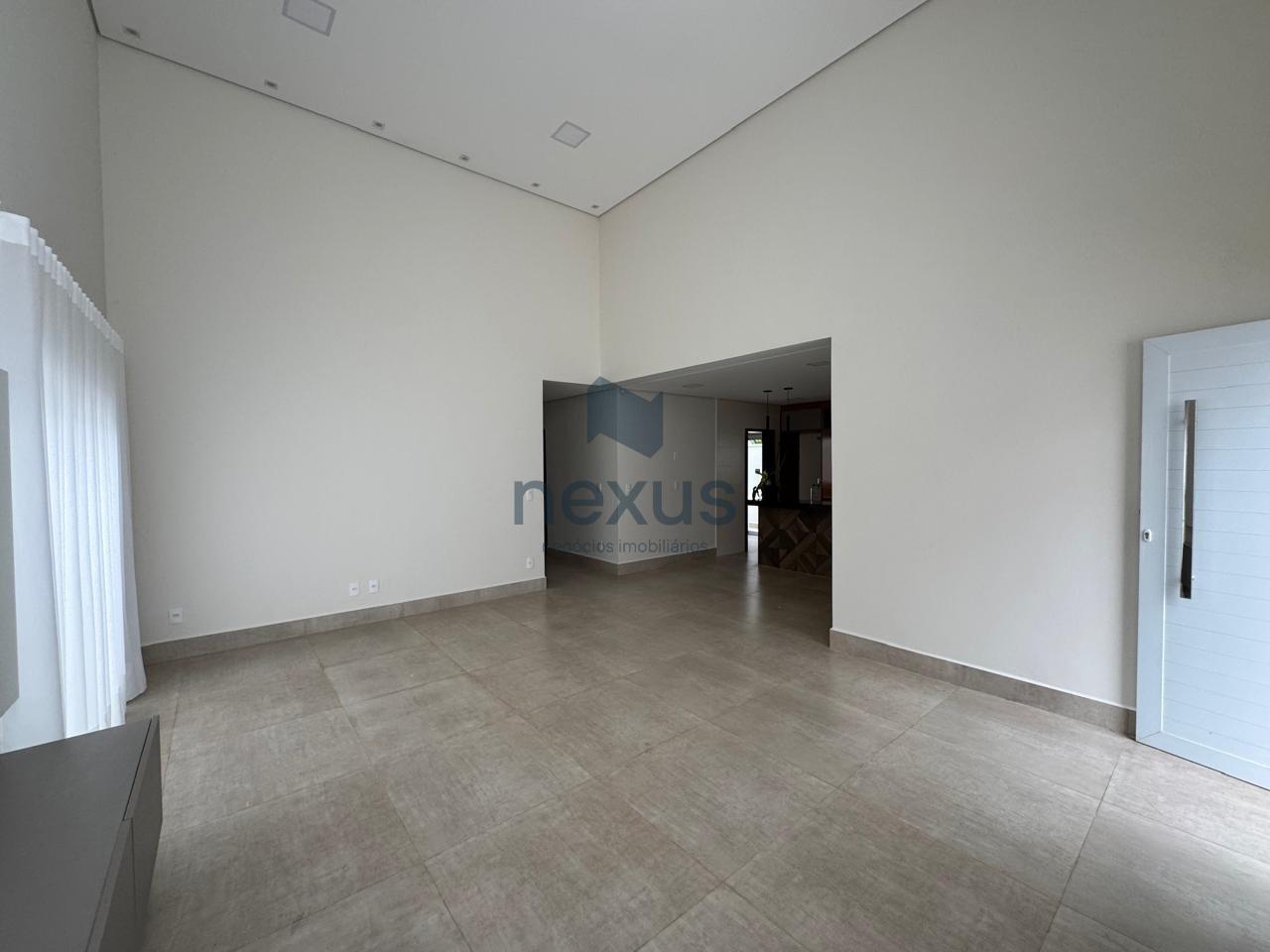 Casa à venda com 3 quartos, 312m² - Foto 4