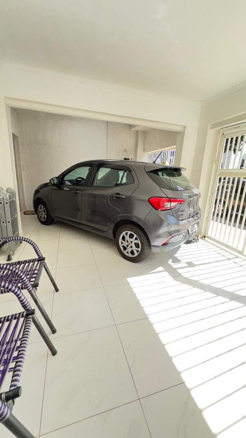 Casa à venda com 2 quartos, 88m² - Foto 2