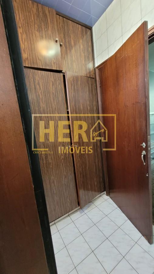 Casa à venda com 3 quartos, 372m² - Foto 33