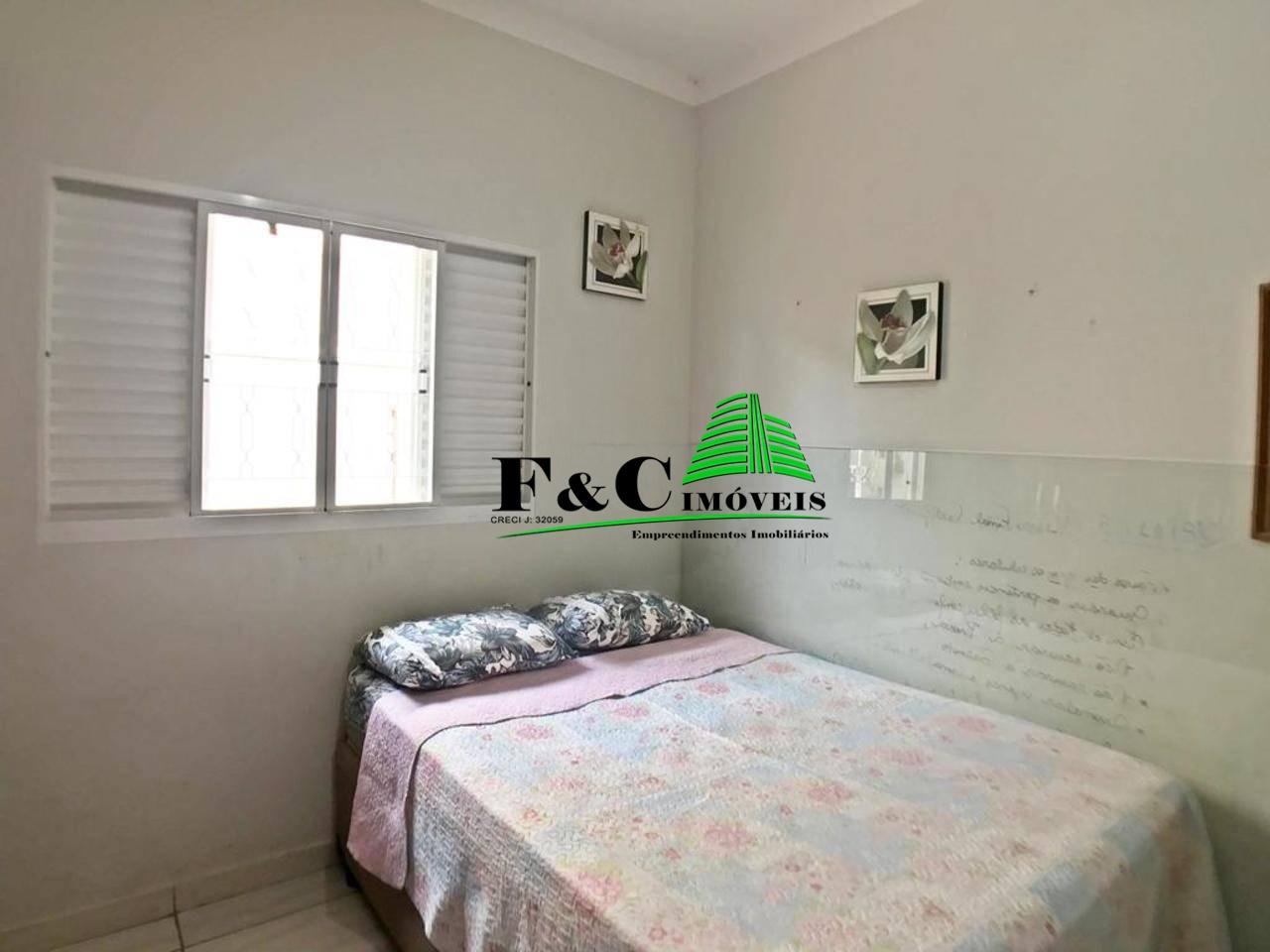 Casa à venda com 3 quartos, 200m² - Foto 10