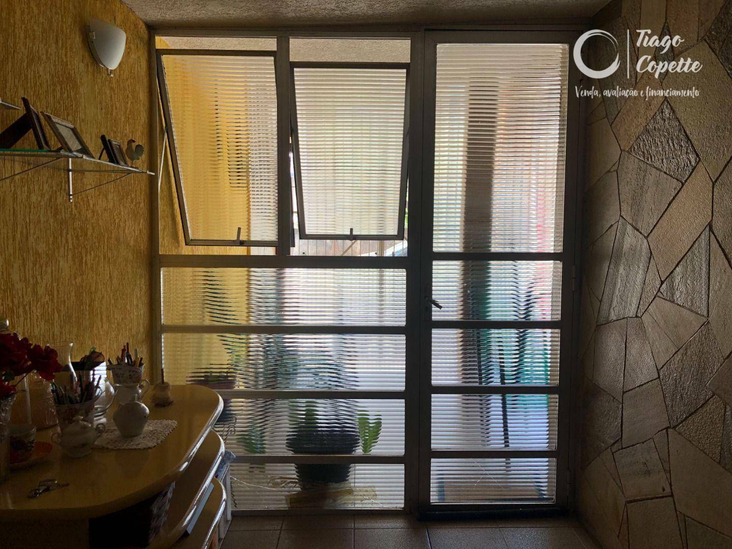 Casa à venda com 4 quartos, 242m² - Foto 5