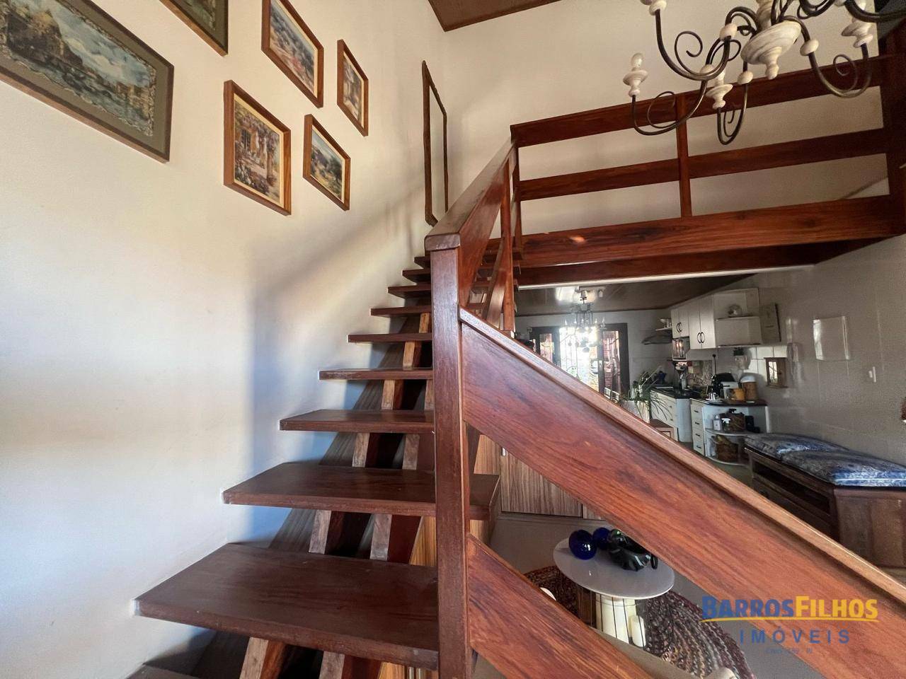 Casa para alugar com 4 quartos, 180M2 - Foto 11