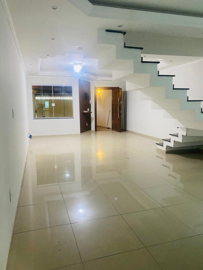 Casa à venda com 3 quartos, 350m² - Foto 4